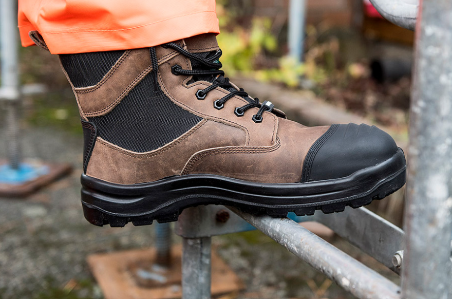 Rilong Safety Shoe Standards: Ensuring Protection in Hazardous Workplaces