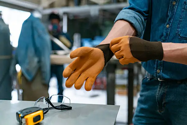 Rilong Ein Anfängerleitfaden zum Verständnis von Arbeitshandschuh-Typen, Materialien und deren Anwendungen