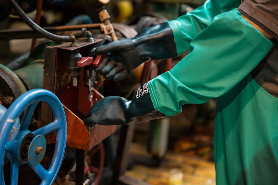 Comparație materiale mănuși industriale Rilong: Alegerea protecției potrivite pentru operațiunile tale